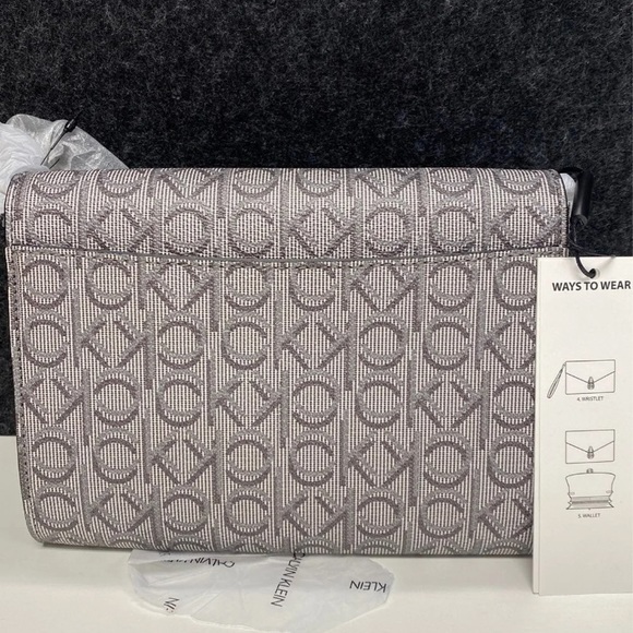 CK Soft Lock Convertible Crossbody/Shoul - Picture 3 of 11